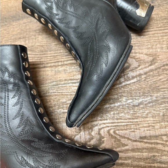 TOGA Pulla 37.5 (7-7.5) EUC Stud Boots with western sewn detail and metal heel - Picture 4 of 15